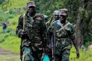 Des soldats rebelles du Mouvement du 23 mars dans les collines du Nord-Kivu, le 3 juin en RDC. © Melanie Gouby/AFP