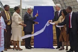 La première unité sud-africaine de Soitec a été inaugurée en décembre 2011 par Jacob Zuma. © Soitec
