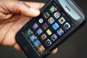 Le taux de pénétration de la téléphonie mobile en RD Congo reste bas : 17% en 2010. © AFP