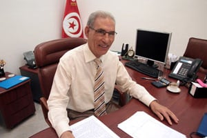 Houcine Dimassi, dans son bureau du ministère des Finances, le 27 juillet. © Hichem