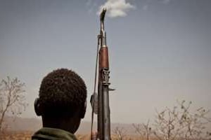 Un soldat rebelle du SPLA, près de Talodi, au Kordofan-Sud, le 25 avril 2012 au Soudan. © AFP