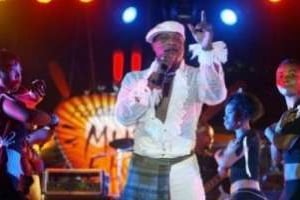 Le chanteur congolais Koffi Olomide le 30 avril 2005 à Dakar. © AFP