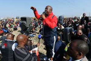 Julius Malema a pris fait et cause pour les mineurs grévistes de Marikana. © AFP