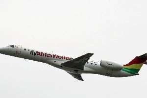 Le 30 août, AWA a pris livraison de son premier avion, un biréacteur régional de type Embraer ERJ-145 d’une capacité de 50 passagers. © AWA
