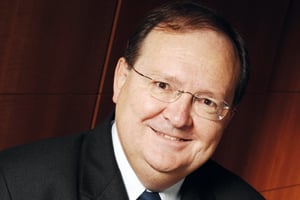 Jean Luc Parer, spécialiste des marchés financiers, succède à Jean-Louis Mattei à la tête de l’international du groupe Société générale. DR