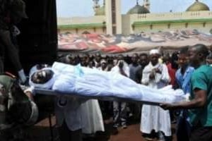 Le 2 octobre 2009, lors des funérailles d’une des victimes de la manifestation du 28 septembre. © Seyllou Diallo/AFP