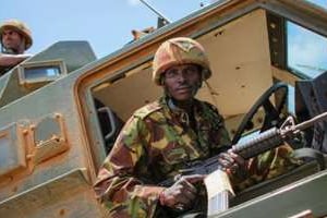 Un soldat de la Mission de l’Union africaine en Somalie (AMISOM), le 7 octobre 2012 à Kismayo. © AFP