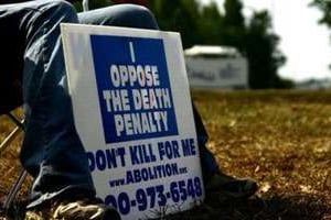 Un militant pour l’abolition de la peine de mort. © AFP