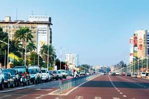 Le boulevard du 30-Juin (à La Gombe), principale artère de la capitale. © Baudouin Mouanda pour J.A.