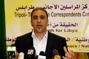 Moussa Ibrahim, lors d’une conférence de presse le 29 juillet 2011 à Tripoli. © AFP