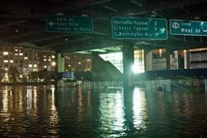 Un quartier de New York inondé lors du passage du cyclone Sandy, le 29 octobre 2012. © AFP
