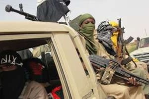 Des combattants du groupe islamiste Ansar Dine à Kidal, dans le nord du Mali, le 7 août 2012. © AFP