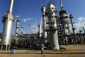 Une raffinerie au Tchad. Pour la seule année 2009, plus de 600 millions de dollars ont été éclarés versés par les entreprises du secteur pétrolier à l’État tchadien. © AFP