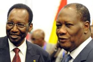 Dioncounda Traoré (Mali) et Alassane Ouattara (Côte d’Ivoire), à Abuja, le 11 novembre. © Pius Utomi Ekpei/AFP