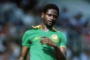 Théophile Abega est élu meilleur joueur de la CAN en 1984. © DR