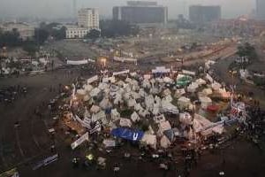 Les tentes des manifestants place Tahrir, le 1er décembre 2012 au Caire. © AFP