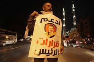 Un partisan du président égyptien Mohamed Morsi, le 9 décembre 2012 au Caire. © AFP/Patrick Baz