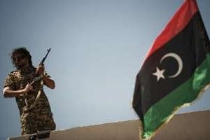 Un membre des forces de sécurité libyennes à Tripoli en mai 2012. © AFP