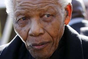 Nelson Mandela à Sandton, en Afrique du Sud, le 17 juin 2010. © AFP