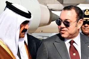 Mohammed VI et Hamad Ibn Khalifa Al Thani, l’émir du Qatar. © AFP