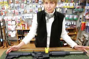 Fusil d’assault en vente libre à Duluth, dans les Grands Lacs. © AP/SIPA/Steve Kuchera