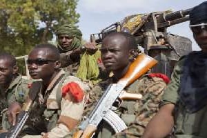 Des soldats maliens, le 23 janvier 2013 à Diabali. © AFP /Florian Plaucheur