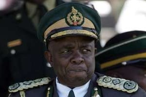 Le Commissaire des prisons, Paradzai Zimondi, à Harare, au Zimbabwe. © AFP
