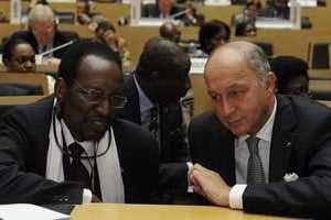 Dioncounda Traoré, le président malien et Laurent Fabius, le chef de la diplomatie française. © AFP