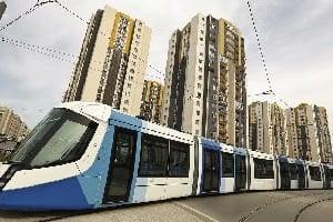 Le tramway d’Alger devrait être étendu : un marché qui intéresse les sociétés de l’Hexagone. © Frederic Reglain/Divergences