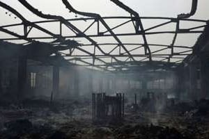 Le marché Adawlato de Lomé, ravagé par un incendie, le 12 janvier 2013. © Peter Hayduk/AFP