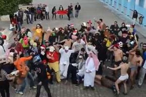 Le « Harlem Shake » a été réalisé dans la cour du lycée de Menzah 6 à Tunis. © Capture d’écran/Youtube