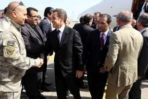 Nicolas Sarkozy arrive à l’aéroport Mitiga de Libye, le 19 mars 2013. © Mahmud Turkia/AFP