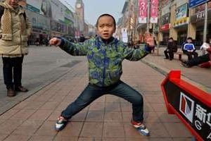 la plupart des enfants chinois suivent dès 4 ans des cours particuliers. © AFP