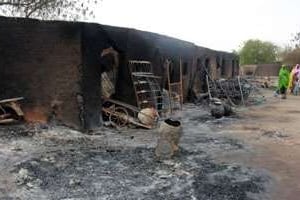 Des maisons brûlées à Baga, dans le nord-est du Nigeria, le 21 avril 2013. © AFP