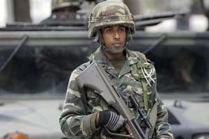 Même sous-équipée et peu formée, l’armée tunisienne fait preuve d’un grand patriotisme. © Féthi Belaid/AFP