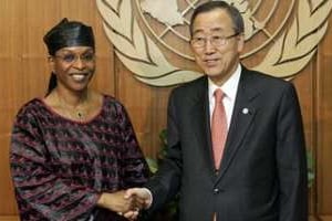 L’ancienne ministre nigérienne des Affaires étrngères et Ban ki-Moon. © Minuad