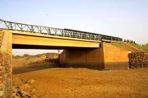 Le pont Tassiga est situé à 149km à l’est de Gao, vers la frontière nigérienne. © Baba Ahmed/J.A.