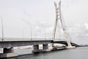 Le pont permet de relier deux quartiers de Lagos, Lekki et d’Ikoyi. © Bunmi Azeez