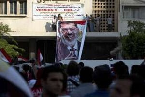 Des manifestants pro-Morsi, le 7 juillet au Caire. © AFP