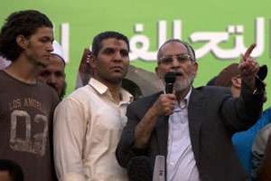 Le guide suprême des Frères musulmans, Mohamed Badie (d), le 5 juillet 2013 au Caire. © AFP