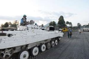 Un char de l’ONU à quelques kilomètres de Goma, le 2 juin 2013. © Junior D. Kannah/AFP