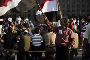 Un opposant à Mohamed Morsi, le 12 juillet sur la place Tahrir au Caire. © AFP