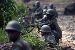 Des soldats de l’armée congolaise en position près de Goma, le 16 juillet 2013. © AFP