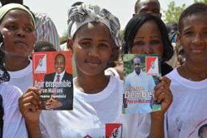 Des partisans du candidat du Dramane Dembele, le 26 juillet 2013 à Gao. © AFP