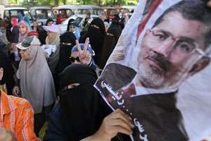 Des manifestants proMorsi au Caire, le 30 juillet. © AFP