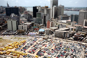 Le taux de croissance moyen du Nigeria, ici Lagos, devrait atteindre 6,7 et 7,3 % pour les deux années à venir. © Akintunde Akinleye/Reuters