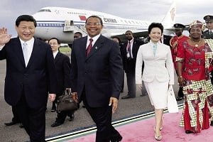 Les présidents chinois et tanzanien, Xi Jinping et Jakaya Kikwete, le 24 mars, à Dar es-Salaam. © Lang Hongguang/AP/SIPA