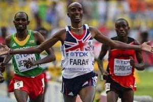 Le Britannique Mo Farah devient champion du monde du 10 000 m, le 10 août 2013 à Moscou. © AFP