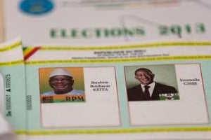 Bulletin du second tour de la présidentielle malienne du 11 août 2013. © AFP