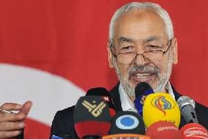 Le chef de file d’Ennahdha Rached Ghannouchi donne une conférence de presse à Tunis, le 15 août. © AFP